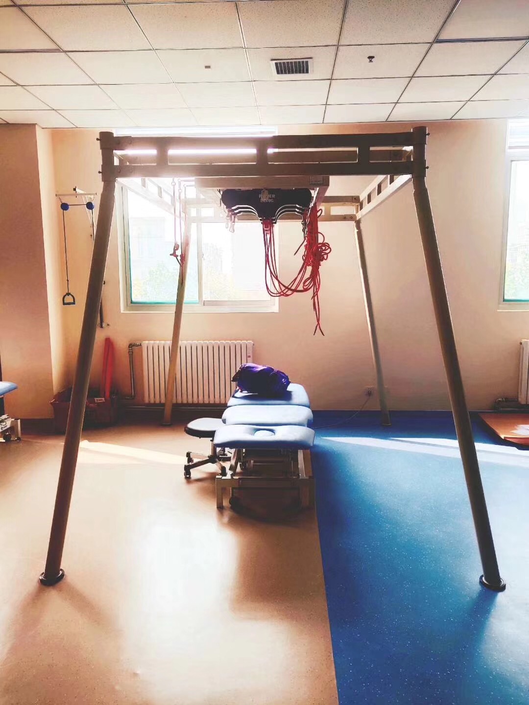 好(hǎo)懸吊，上(shàng)海(hǎi)乾康制(zhì)造！